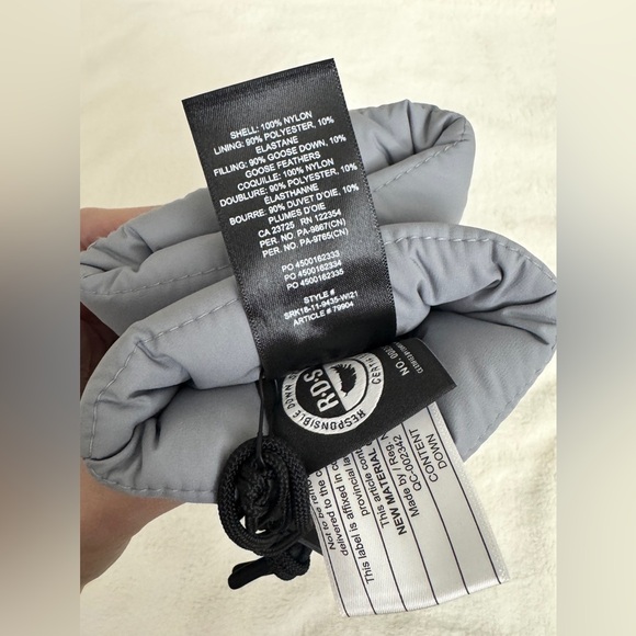 NWT Aritzia The Super Puff™ Mitten - Marble Grey - Picture 4 of 6